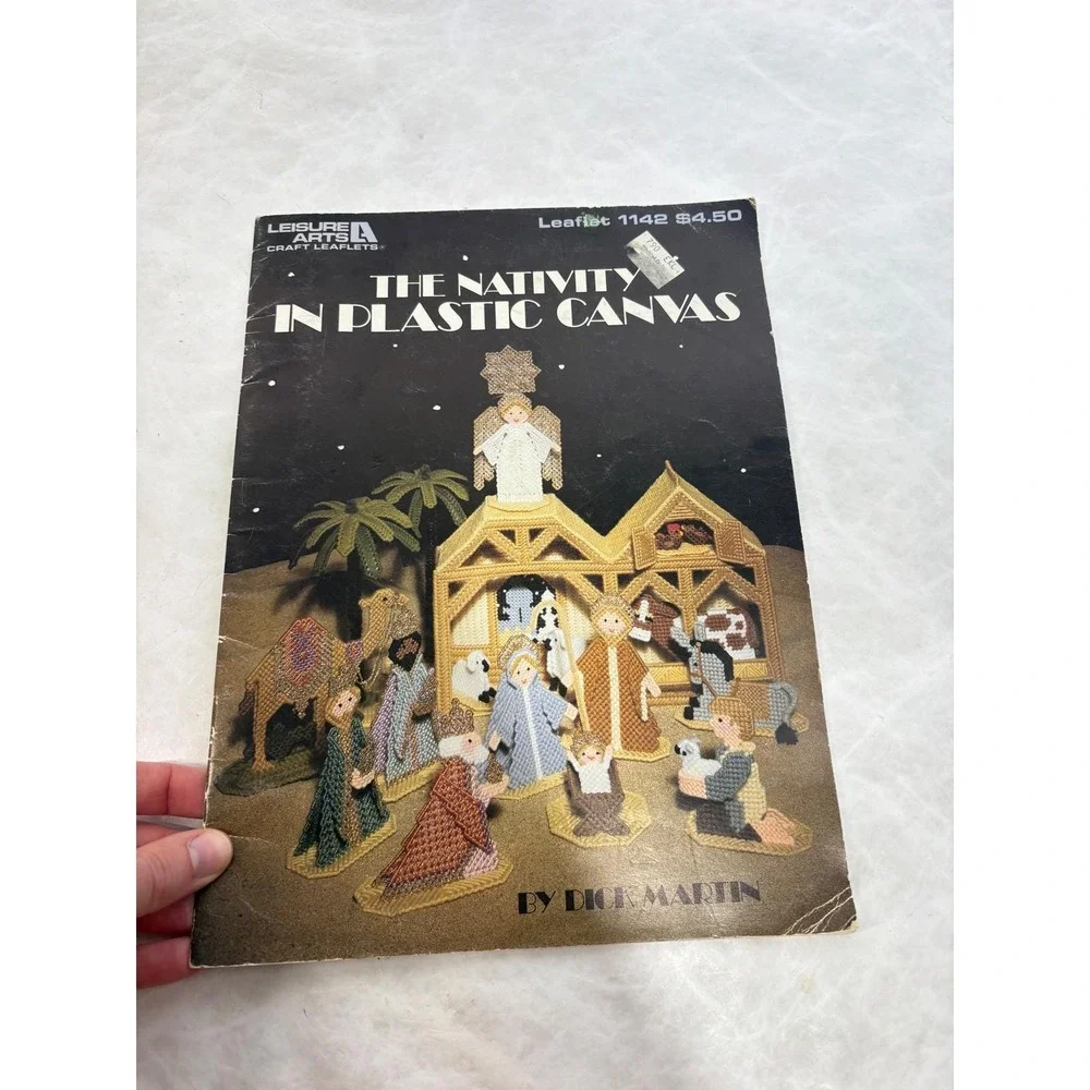 Vintage Leisure Arts Cross Stitch Plastic Canvas Nativity‎ Holiday Alphabets Lot